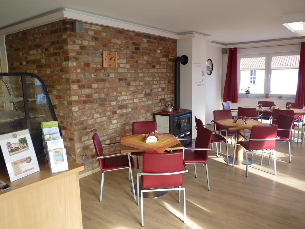 Cafe Und Pension Blohm Greifswald Ngoại thất bức ảnh