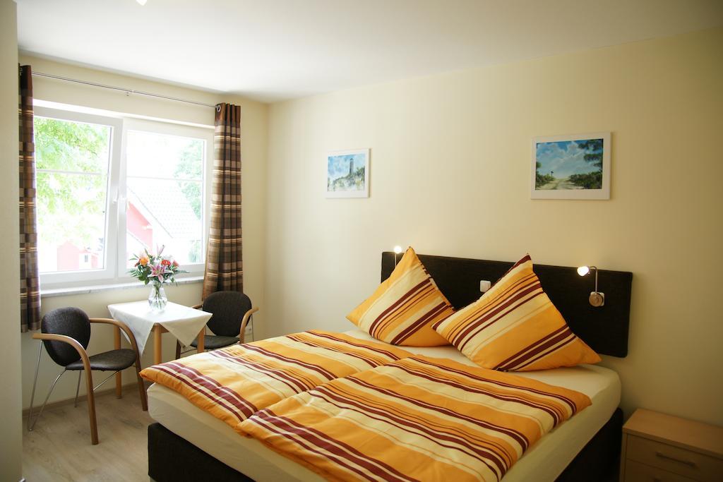 Cafe Und Pension Blohm Greifswald Phòng bức ảnh