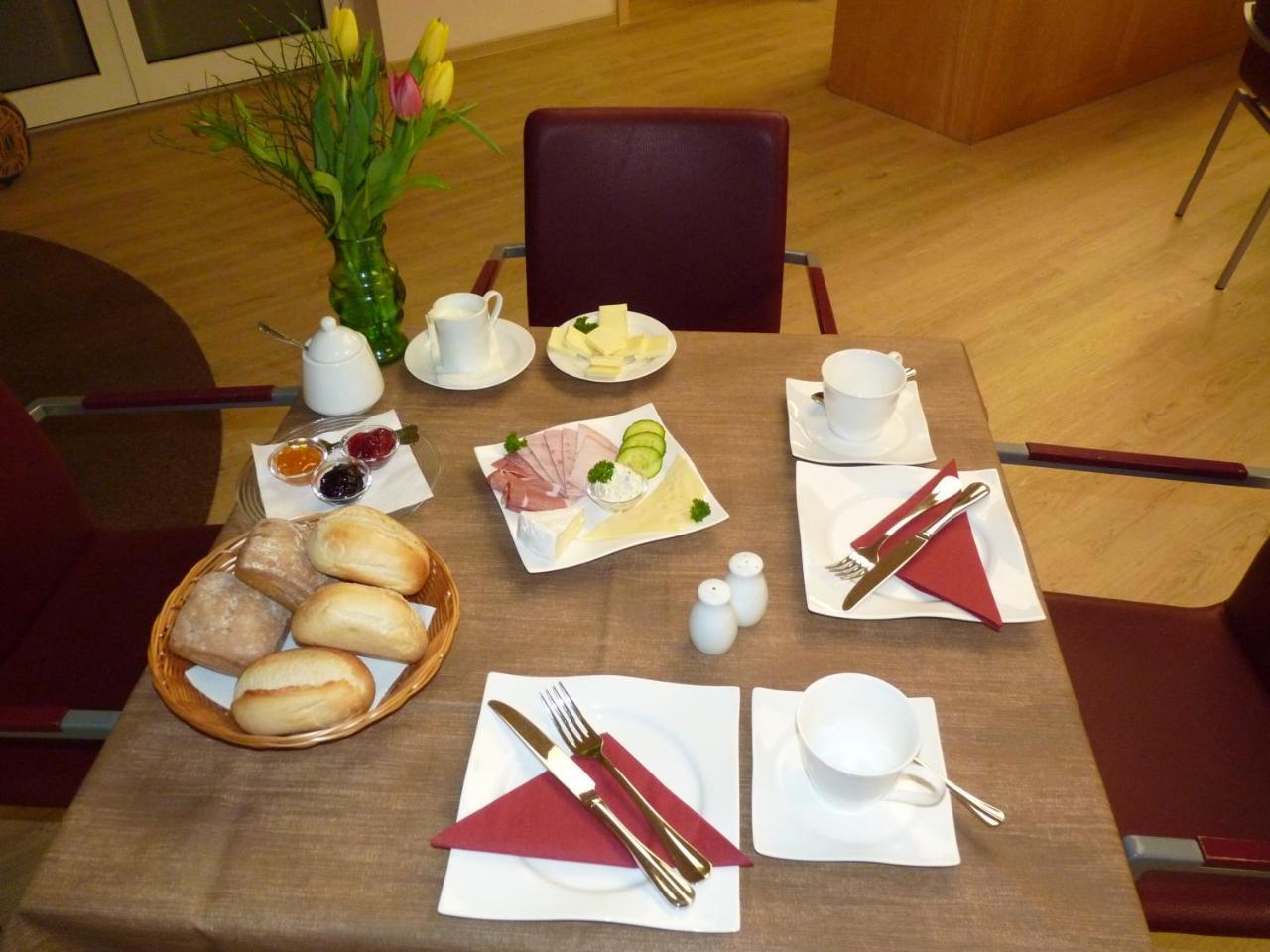 Cafe Und Pension Blohm Greifswald Ngoại thất bức ảnh