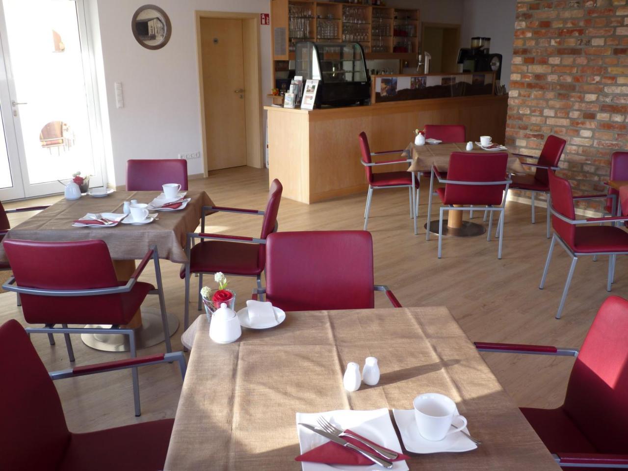 Cafe Und Pension Blohm Greifswald Ngoại thất bức ảnh