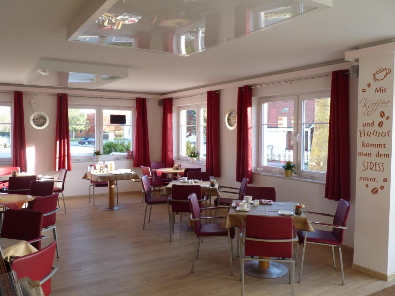 Cafe Und Pension Blohm Greifswald Ngoại thất bức ảnh